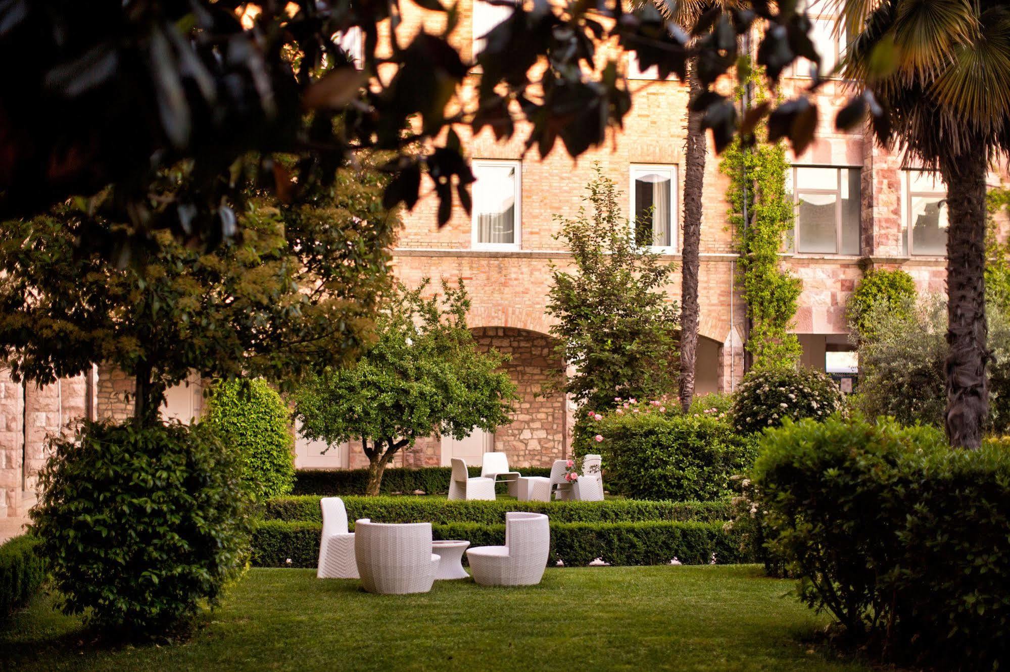 Th Assisi - Hotel Cenacolo Экстерьер фото